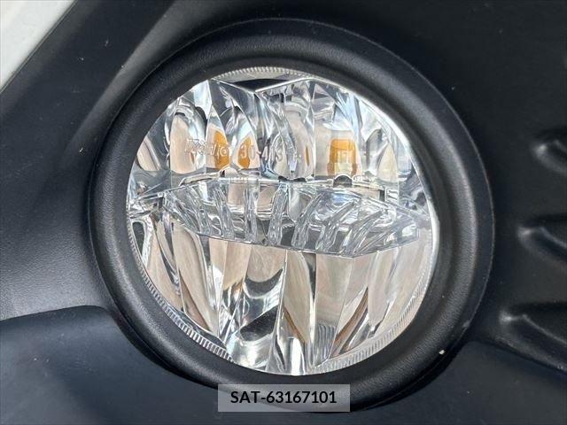 Toyota C-HR 2018-02 323051-24