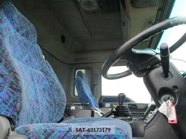 Isuzu GIGA 2003-03 270713-9