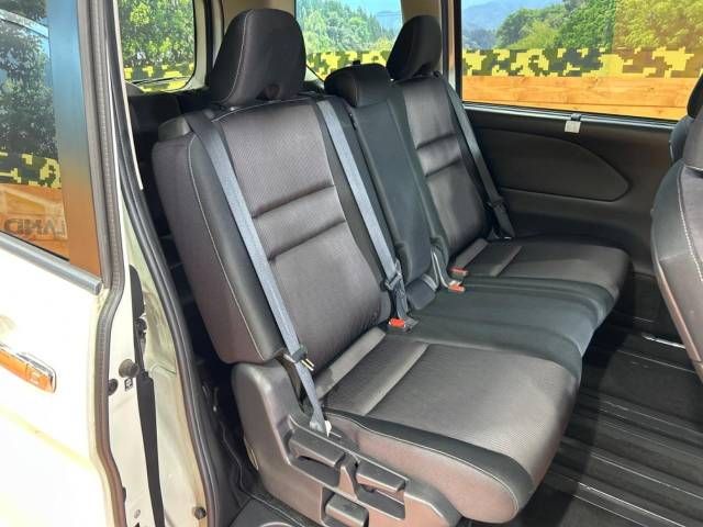 Nissan SERENA 2016-11 28264-9