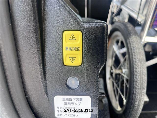Toyota SIENTA 2020-06 342994-26