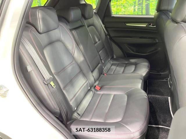 Mazda CX-5 2022-01 297031-9