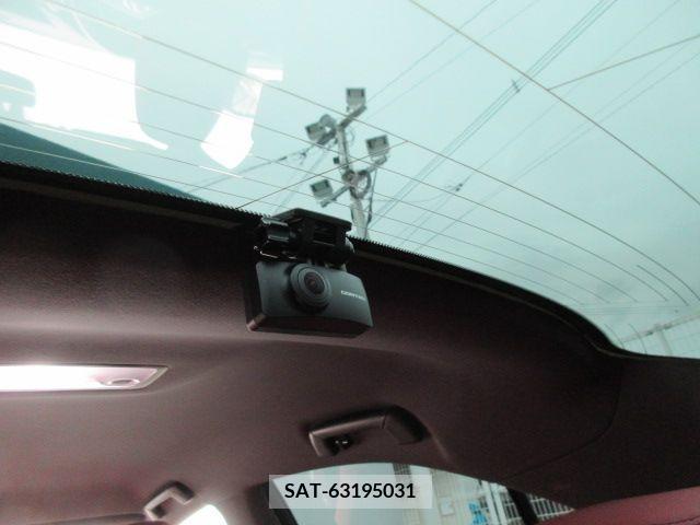 Lexus IS 2020-01 300095-19
