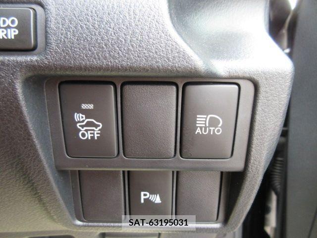 Lexus IS 2020-01 300095-17
