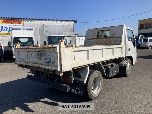 Isuzu ELF TRUCK 2016-08 213815-4