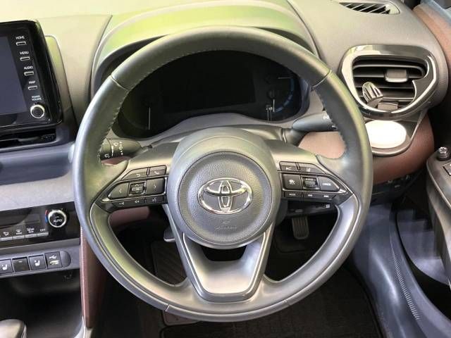 Toyota YARIS CROSS 2021-09 185155-11