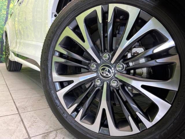 Toyota YARIS CROSS 2021-09 185155-13