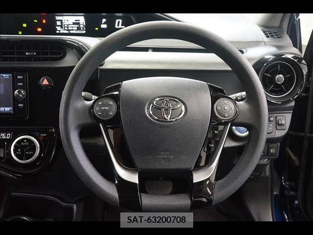 Toyota AQUA 2018-07 356326-9