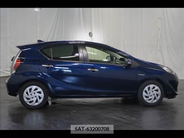 Toyota AQUA 2018-07 356326-15