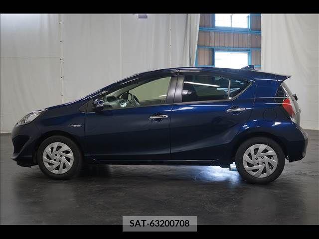 Toyota AQUA 2018-07 356326-14