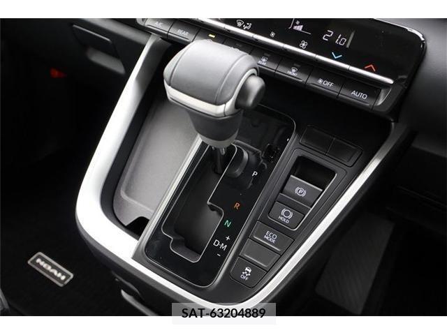 Toyota NOAH 2022-03 383345-7