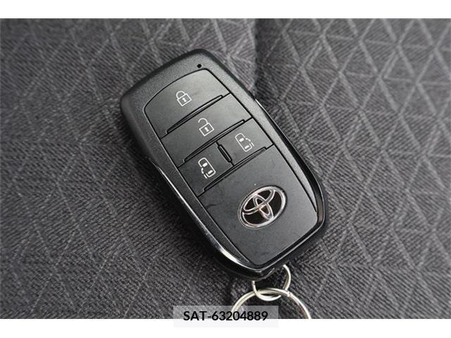 Toyota NOAH 2022-03 383345-20