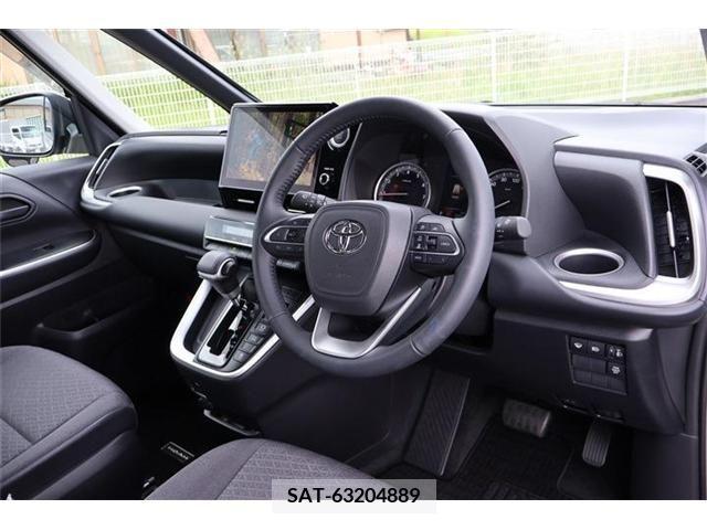 Toyota NOAH 2022-03 383345-4