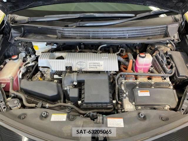 Toyota PRIUS ALPHA 2015-12 366778-18