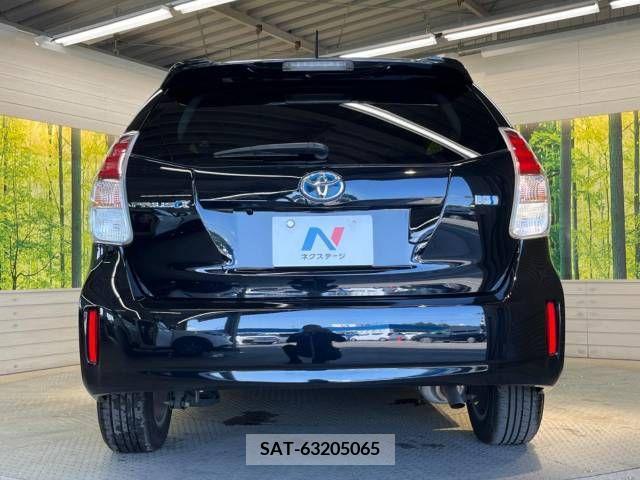 Toyota PRIUS ALPHA 2015-12 366778-15