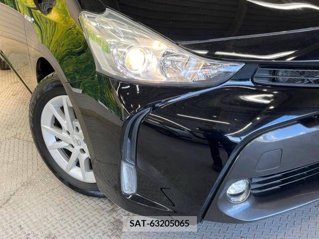 Toyota PRIUS ALPHA 2015-12 366778-12