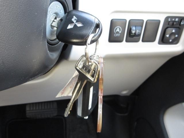 Mitsubishi MIRAGE HATCHBACK 2012-09 181166-3