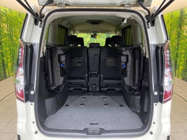 Nissan SERENA 2022-01 17605-11