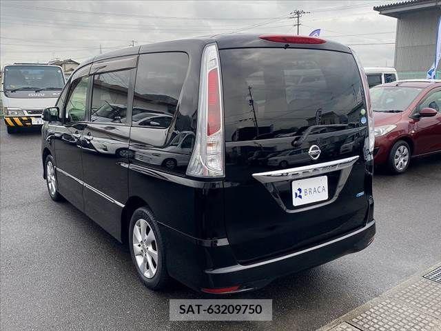 Nissan SERENA 2012-01 352222-10