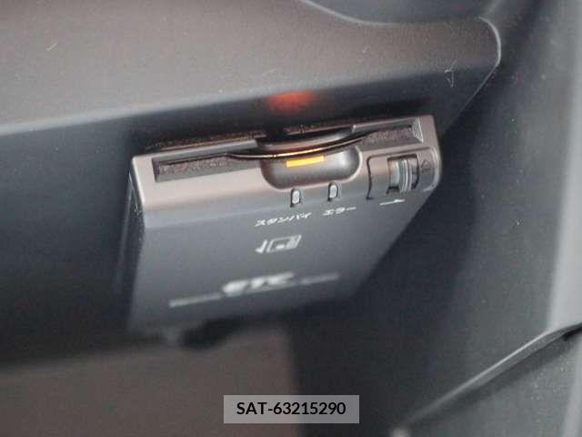 Nissan NOTE 2019-07 329596-16