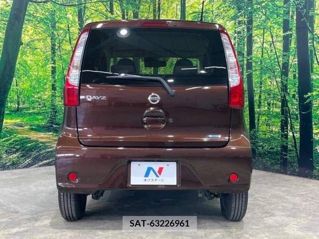 Nissan DAYZ 2015-09 390352-15