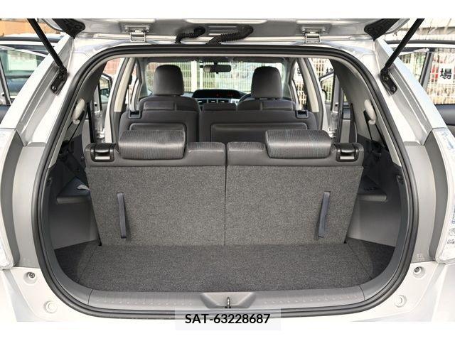 Toyota PRIUS ALPHA 2012-07 219283-15