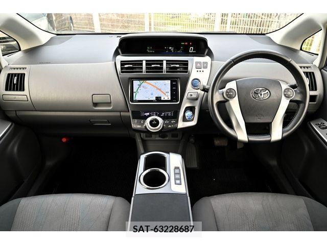 Toyota PRIUS ALPHA 2012-07 219283-1