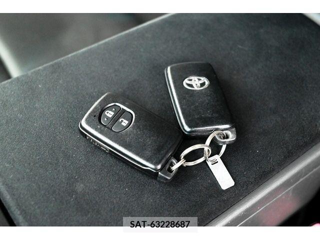 Toyota PRIUS ALPHA 2012-07 219283-24