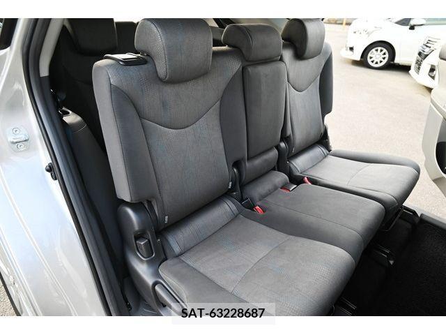 Toyota PRIUS ALPHA 2012-07 219283-10