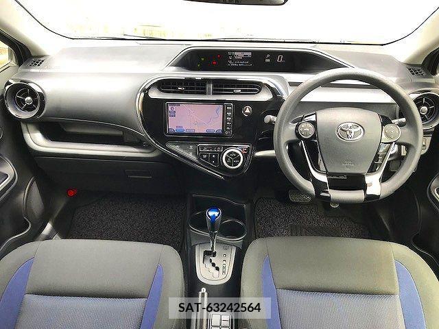 Toyota AQUA 2017-11 261359-1