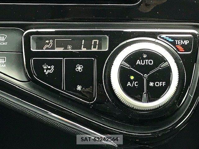 Toyota AQUA 2017-11 261359-14
