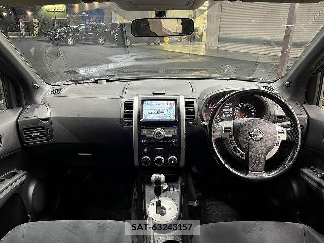 Nissan X-TRAIL 2010-09 302129-1