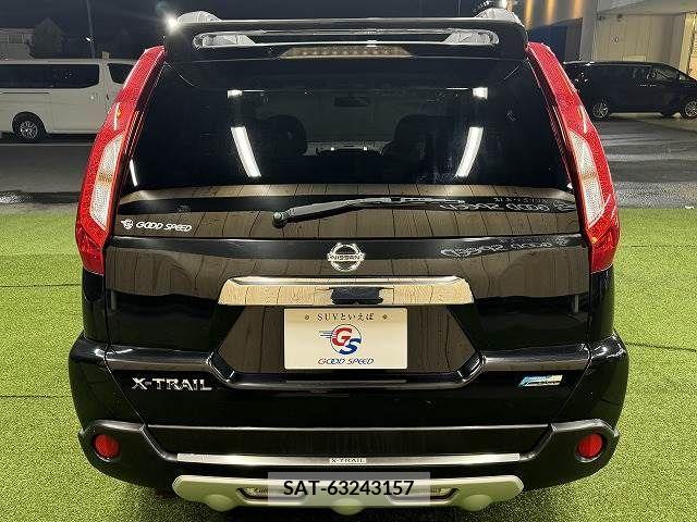 Nissan X-TRAIL 2010-09 302129-12