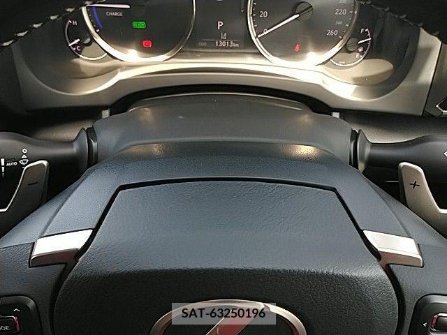 Lexus IS 2018-07 230870-11