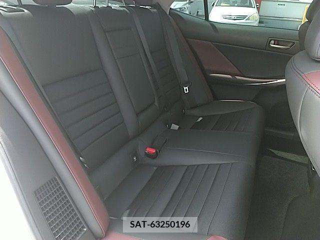 Lexus IS 2018-07 230870-19
