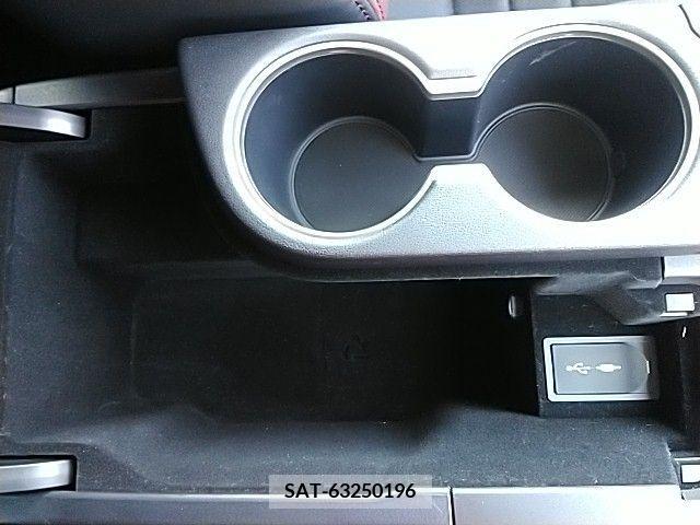 Lexus IS 2018-07 230870-16