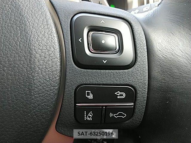Lexus IS 2018-07 230870-9