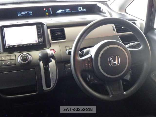 Honda e 2009-09 374630-11