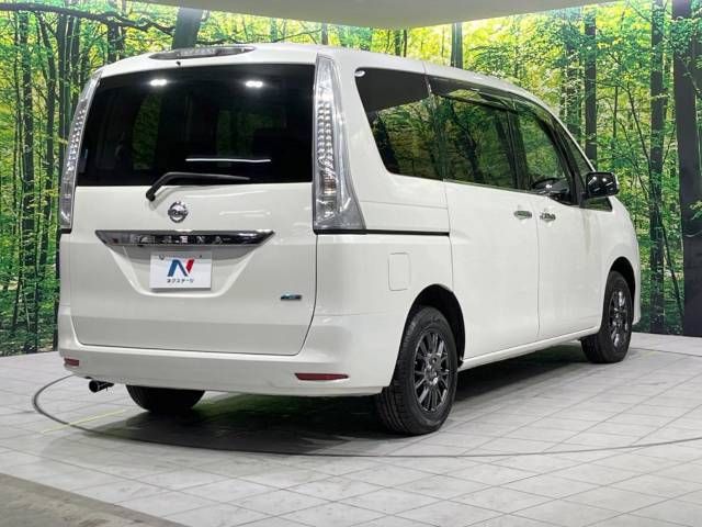 Nissan SERENA 2016-02 194704-17