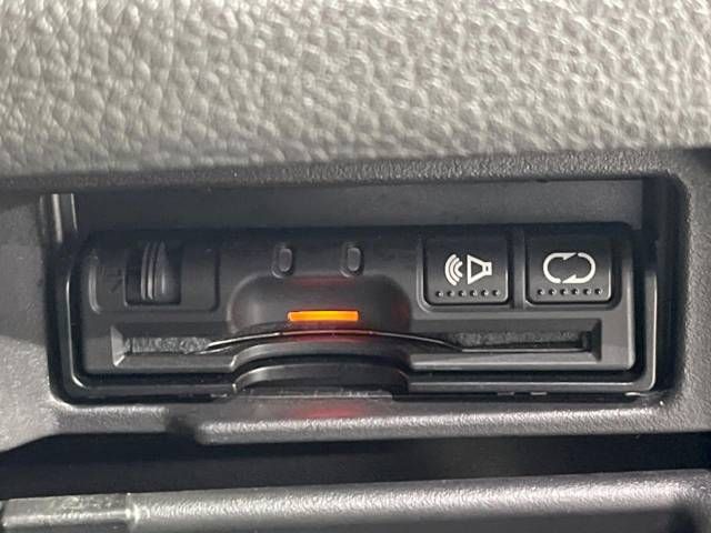 Nissan SERENA 2016-02 194704-7