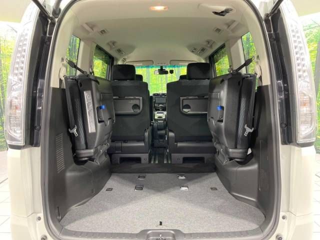 Nissan SERENA 2016-02 194704-10