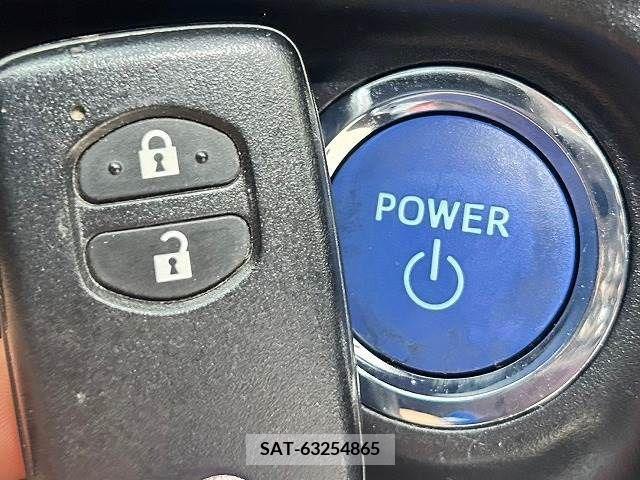 Toyota AQUA 2015-11 314235-4