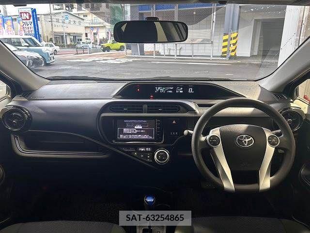Toyota AQUA 2015-11 314235-1