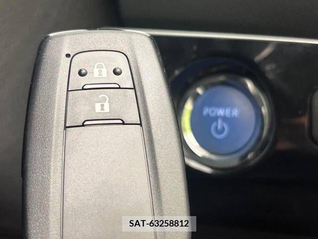 Toyota PRIUS 2019-09 366330-7