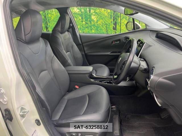 Toyota PRIUS 2019-09 366330-8