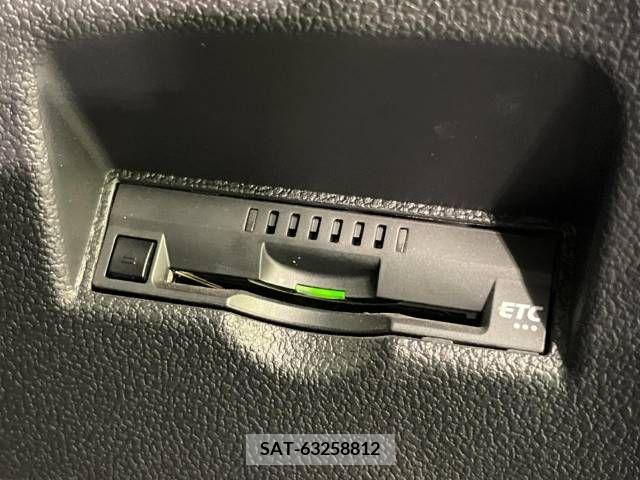 Toyota PRIUS 2019-09 366330-6