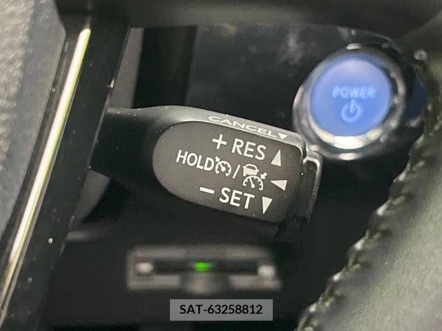 Toyota PRIUS 2019-09 366330-5
