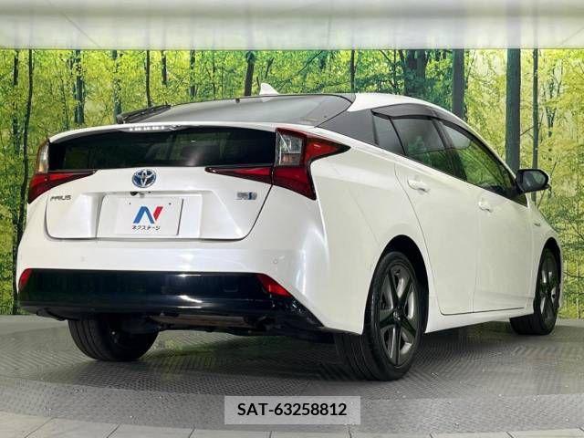 Toyota PRIUS 2019-09 366330-17