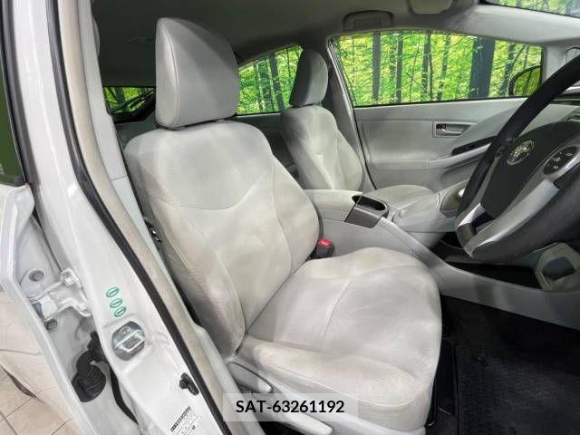 Toyota PRIUS 2012-10 218190-8