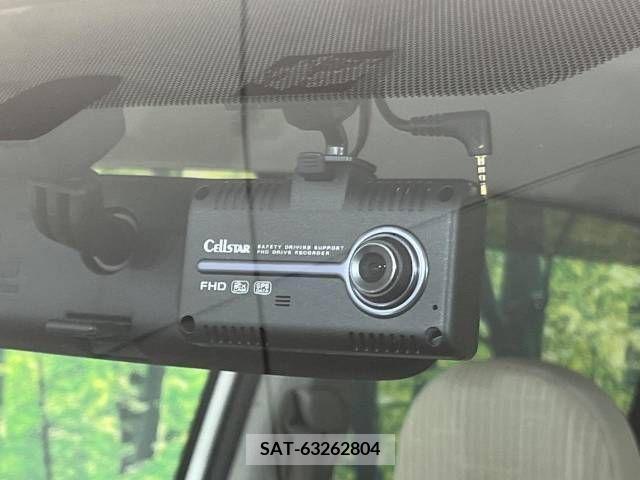 Toyota SPADE 2013-05 376457-4