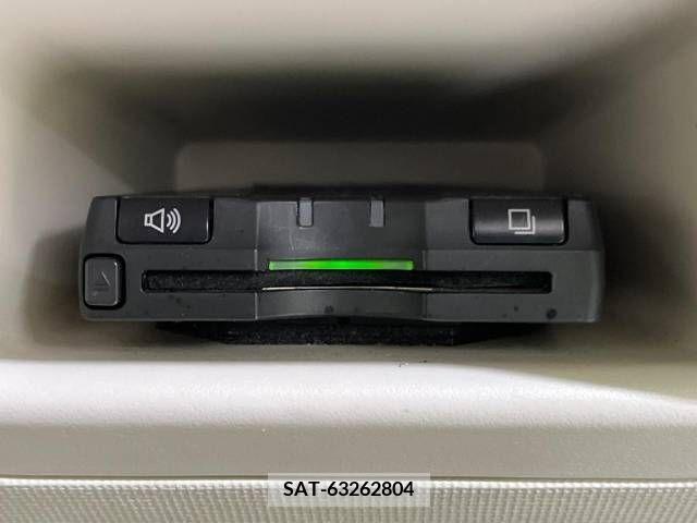 Toyota SPADE 2013-05 376457-3